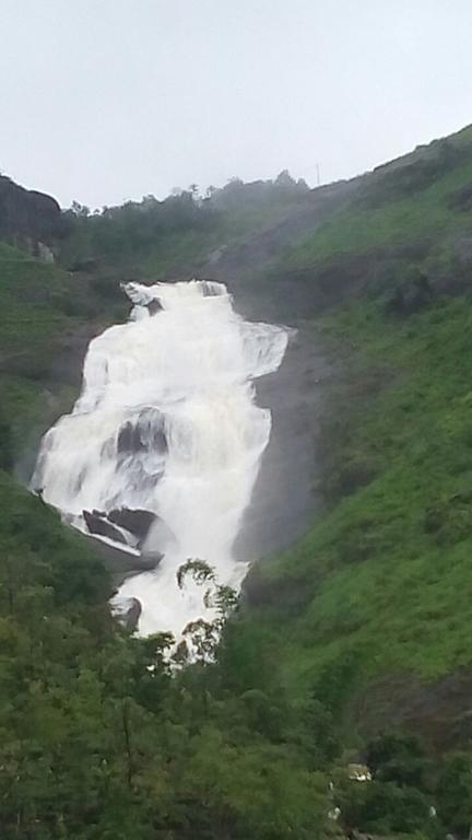 The Kissing Mountains Hotel Vagamon Exterior photo